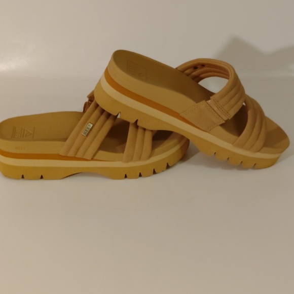 Reef Women's Tan Slide Sandals - Picture 4 of 7